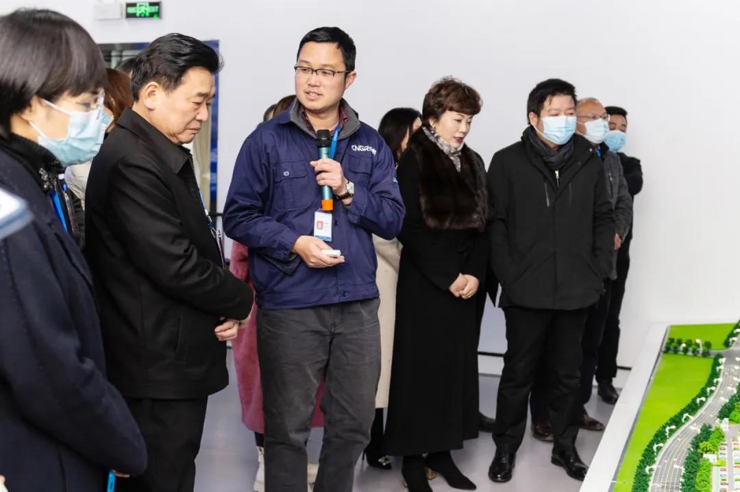 全國(guó)、省、市人大代表赴中部產(chǎn)業(yè)基地開(kāi)展會(huì)前集中視察工作